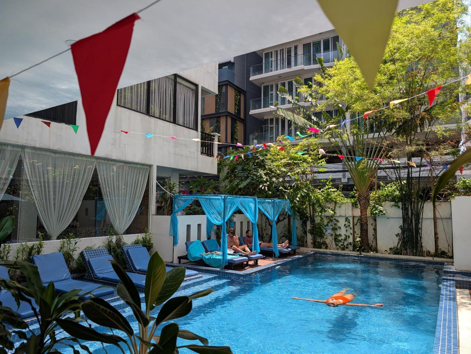 Home Chic Hotel Phnom Penh Exterior foto