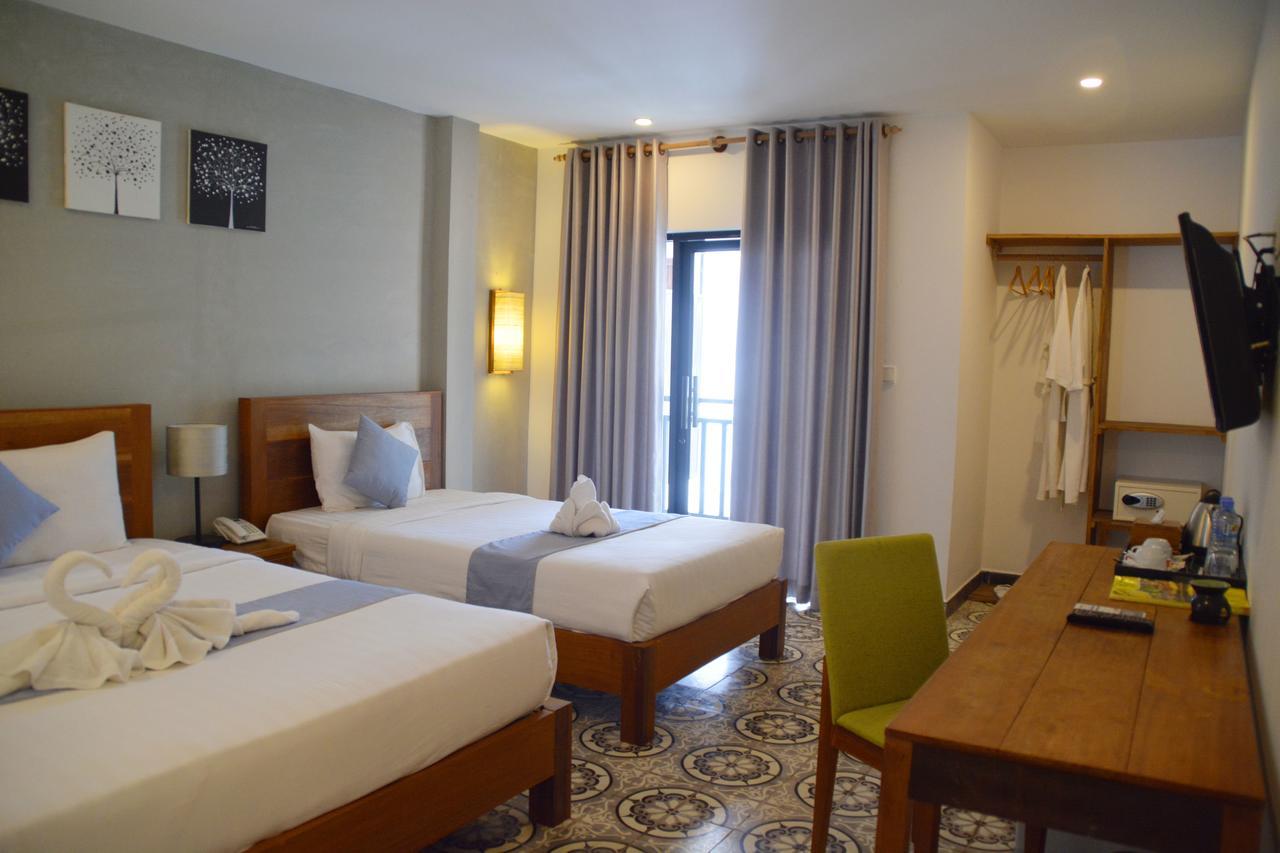 Home Chic Hotel Phnom Penh Exterior foto