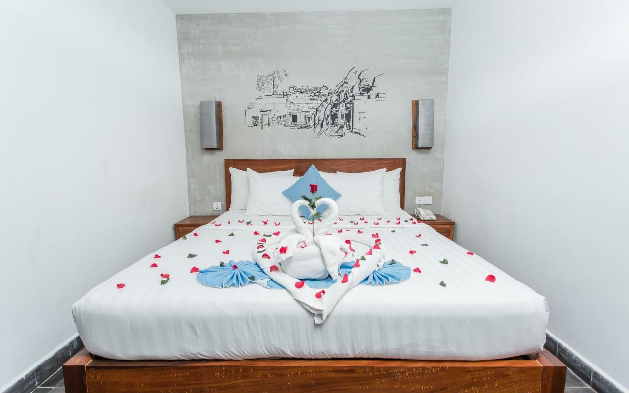 Home Chic Hotel Phnom Penh Exterior foto